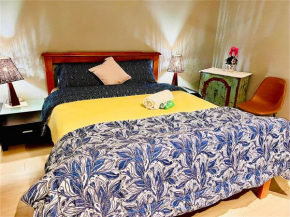 Queen Room in share house of De Murray B&B in Centre Queanbeyan & Canberra airport Queanbeyan